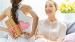 Quà tặng ý nghĩa cho Ngày của Mẹ khiến mẹ xúc động